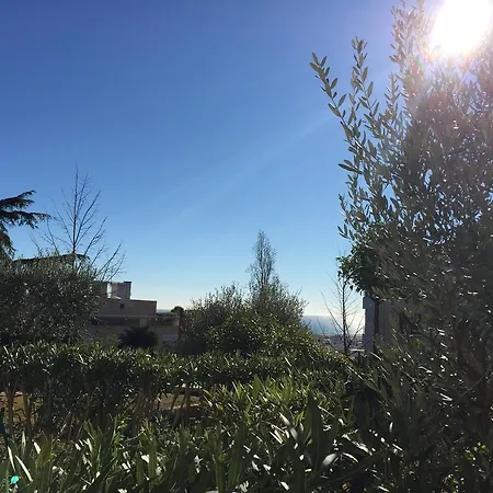 Emmanuelle 아파트